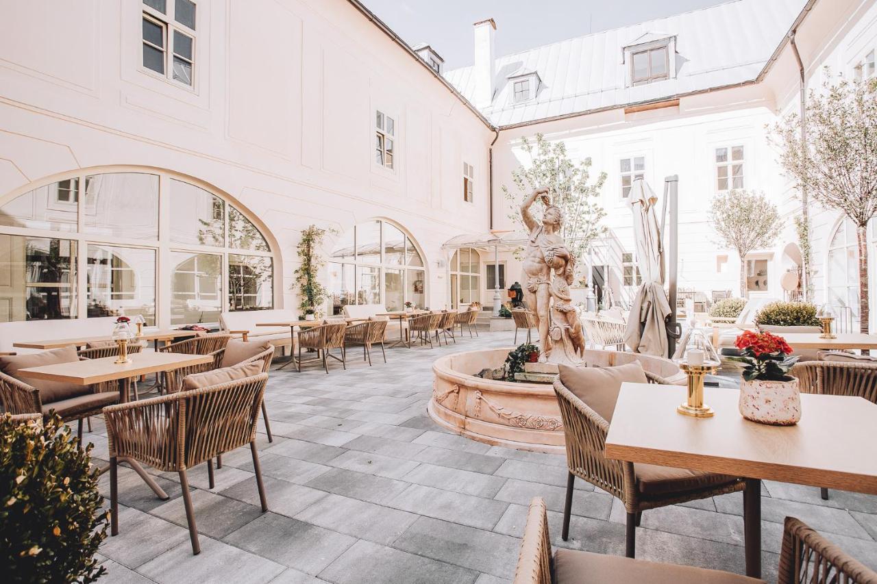 Opera Prosecco Bar Banská Štiavnica